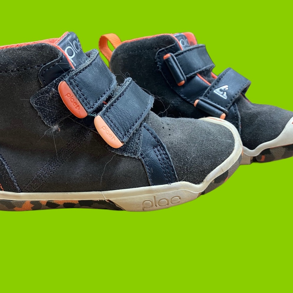 Plae Kids Black and Orange Shoes (Max style)